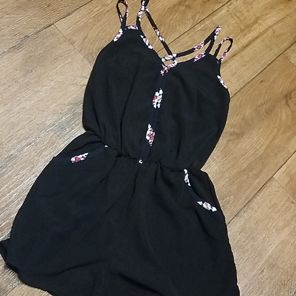 Romper - Picture 1 of 2